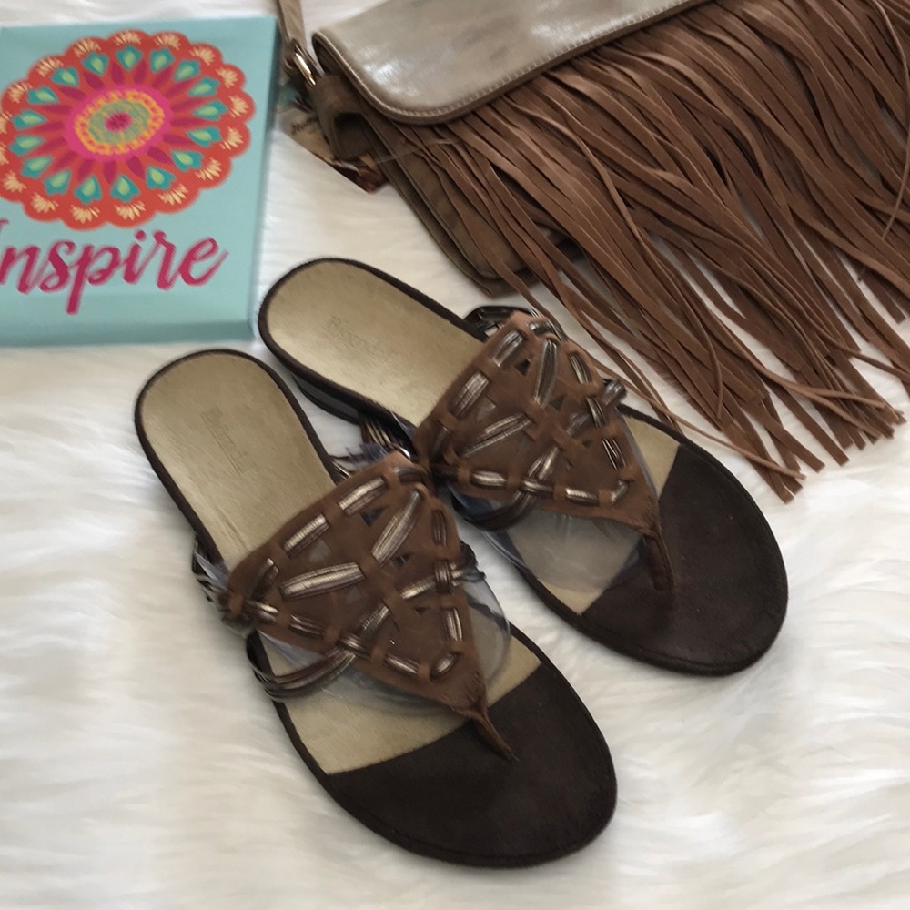 5 for $20 Bjorndal leather sandals sz 9.5M